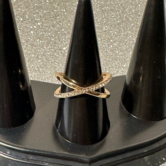 LOVELY FASHION LOVE NOTT RING - Picture 1 of 2